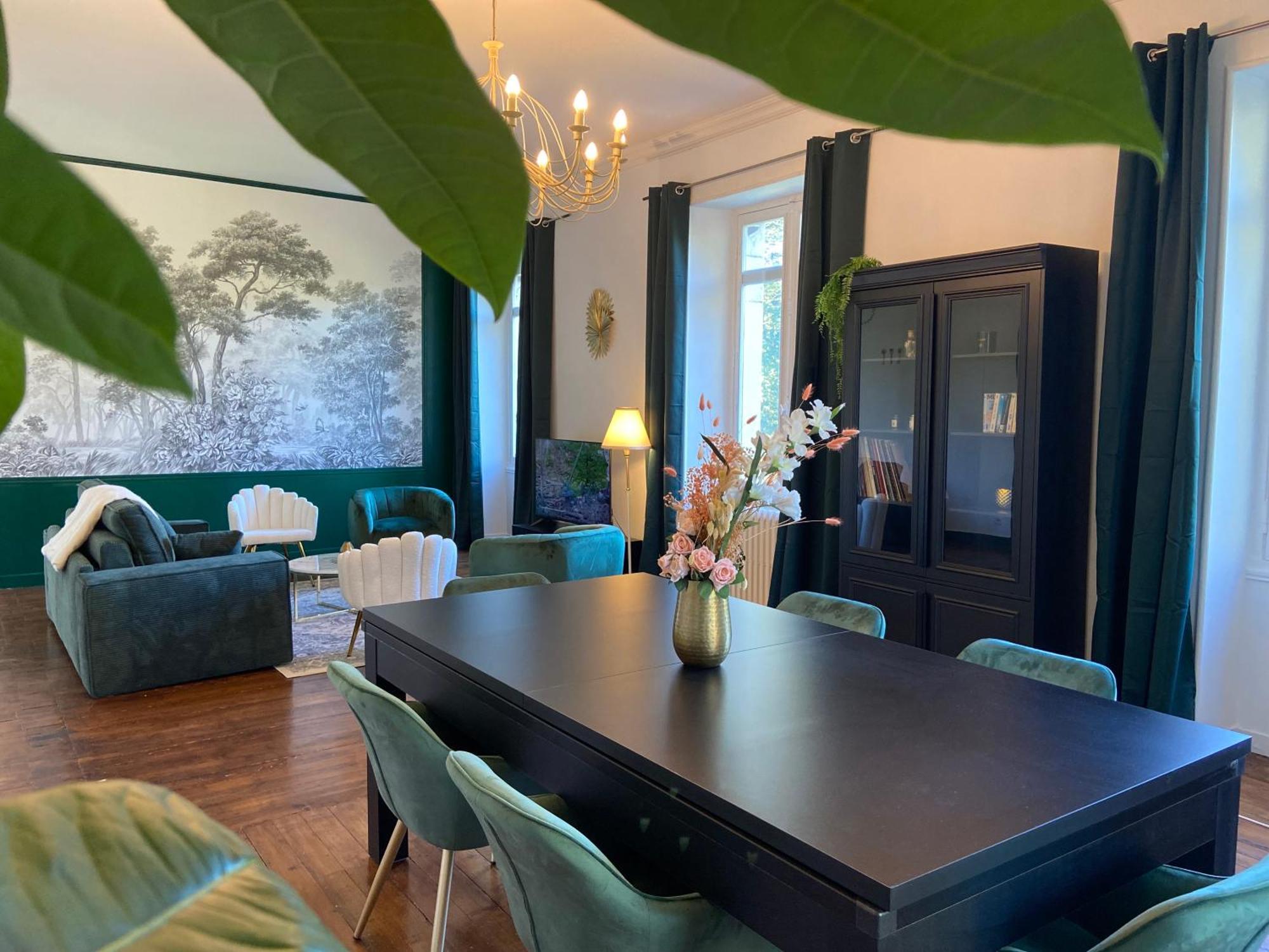 Le Chateau De Bel Air - De 125m2 - Experience Unique Apartment